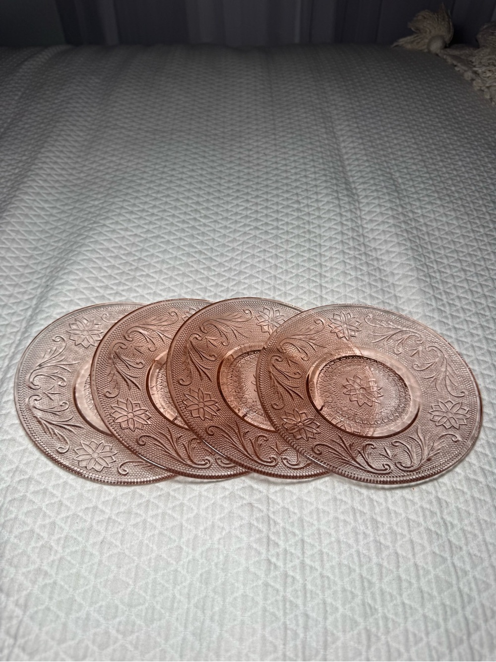 Vintage Tiara Indiana Glass Sandwich Pink Peach 6” Saucers Plates Set of 4